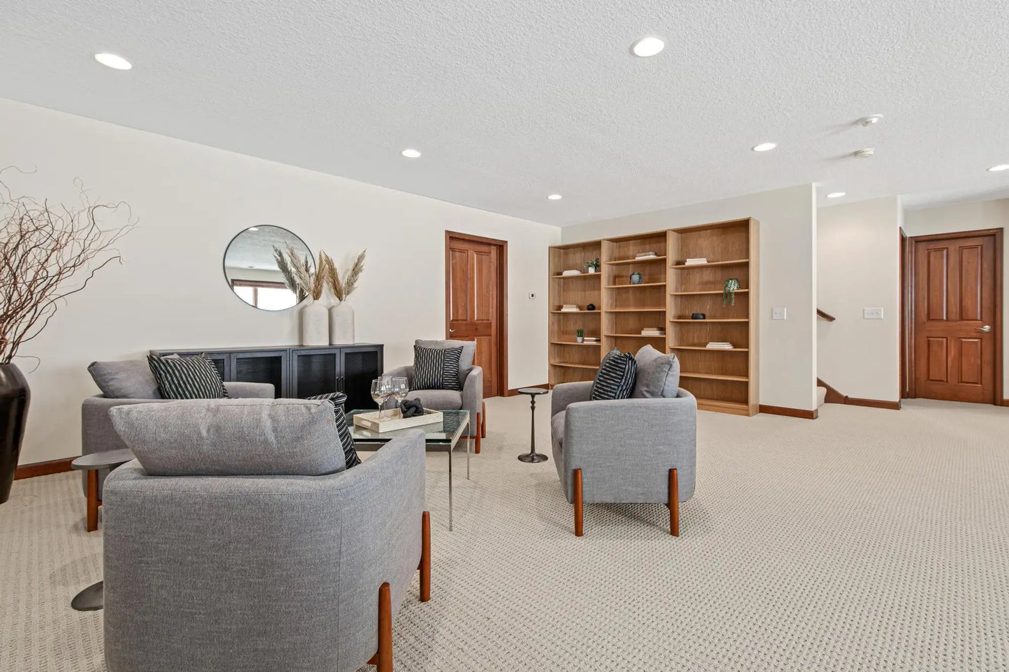 2202 Midland View Court, Roseville, MN 55113
