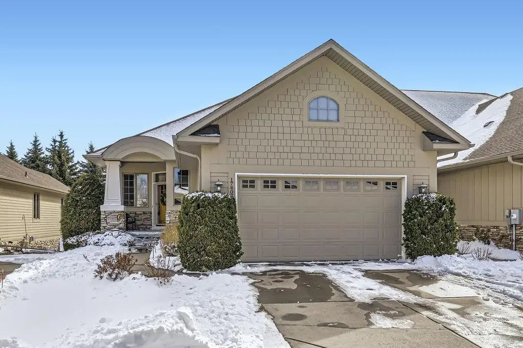 17407 Ada Court, Eden Prairie, MN 55347