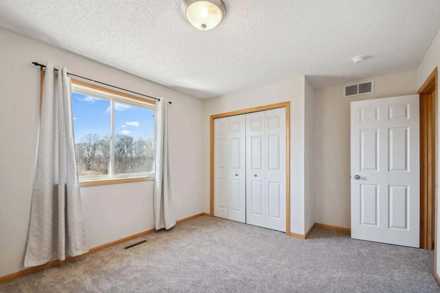 26534 Pond Court, Elko New Market, MN 55020