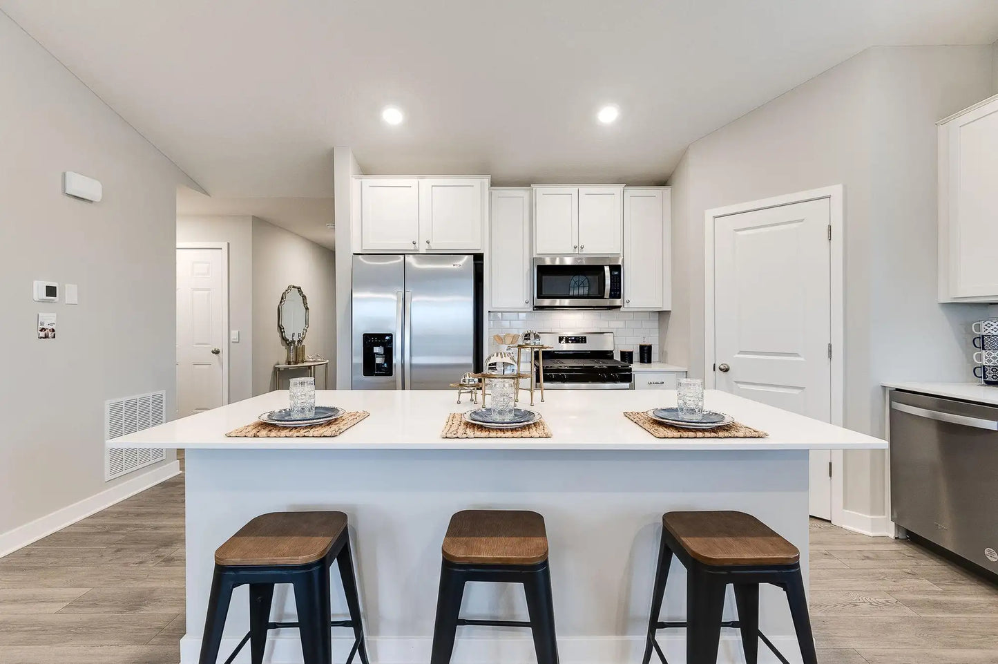 2127 Ardmore Place, Shakopee, MN 55379