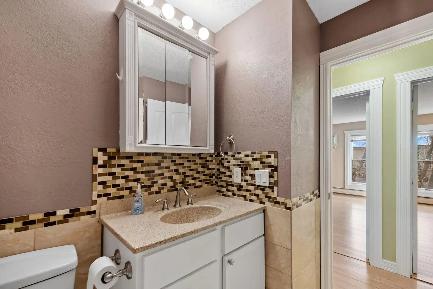 2800 Hamline Avenue, Roseville, MN 55113
