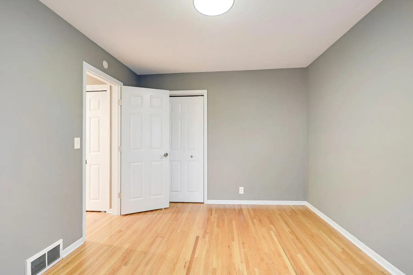 6120 Chowen Avenue, Edina, MN 55410