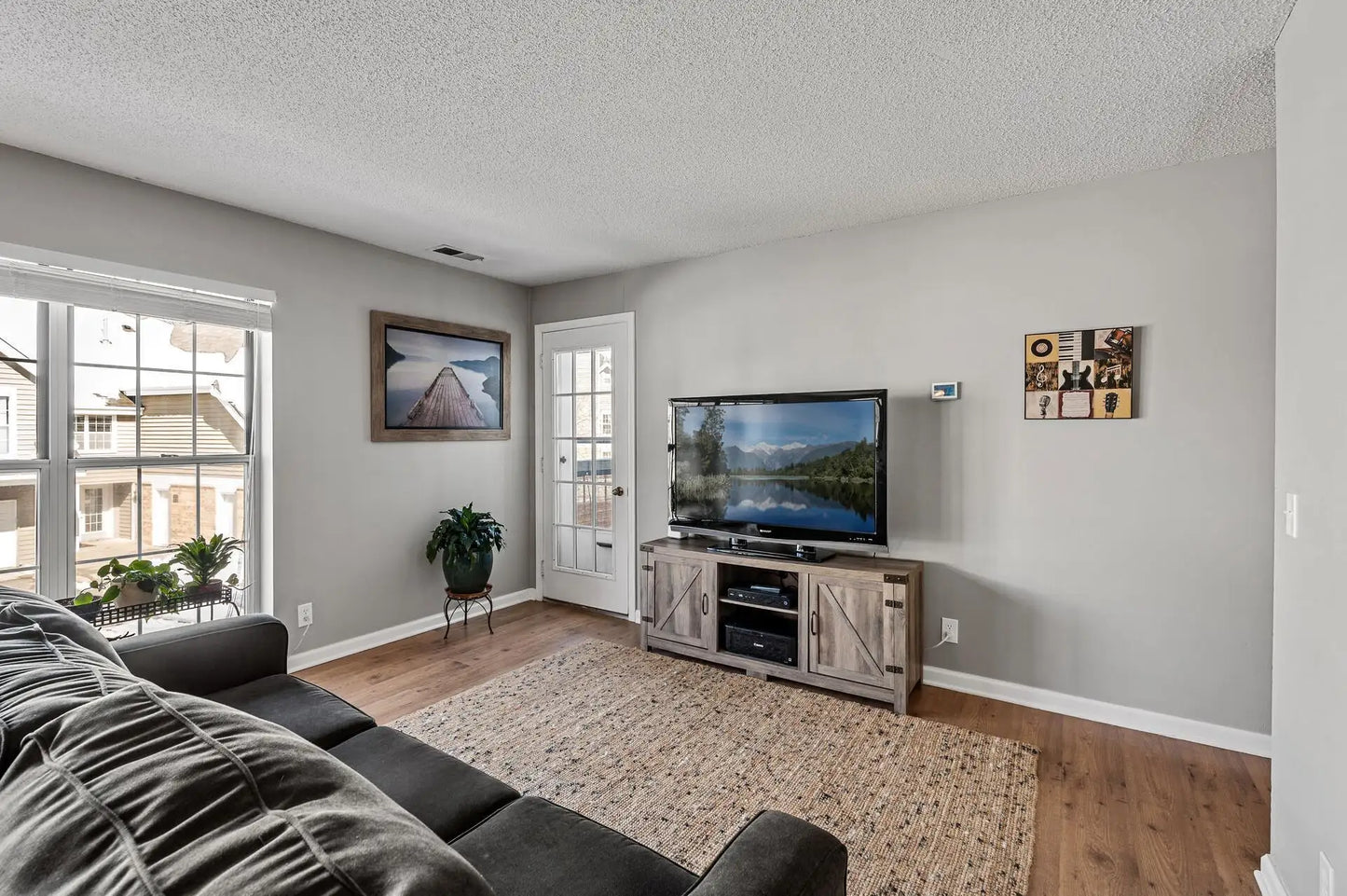 6020 Chasewood Parkway, Minnetonka, MN 55343