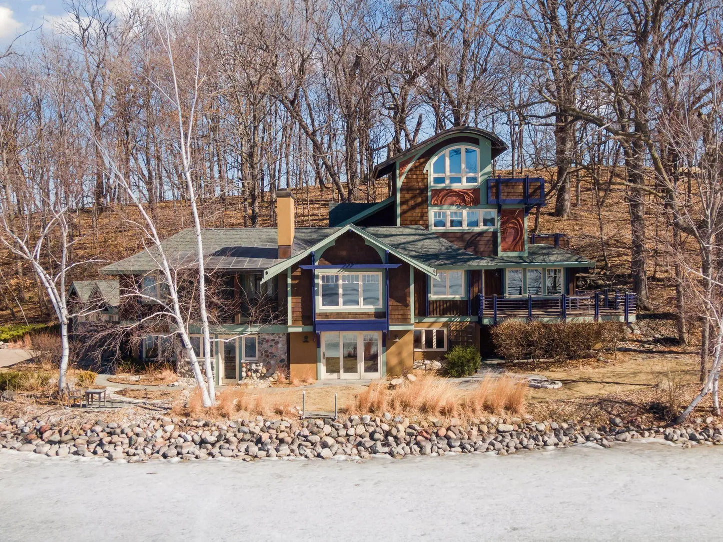 5740 Christmas Lake Point, Shorewood, MN 55331