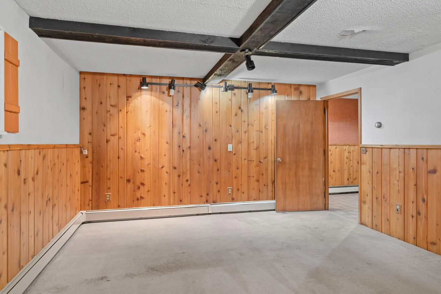 104 Birchview Lane, Hinckley, MN 55037