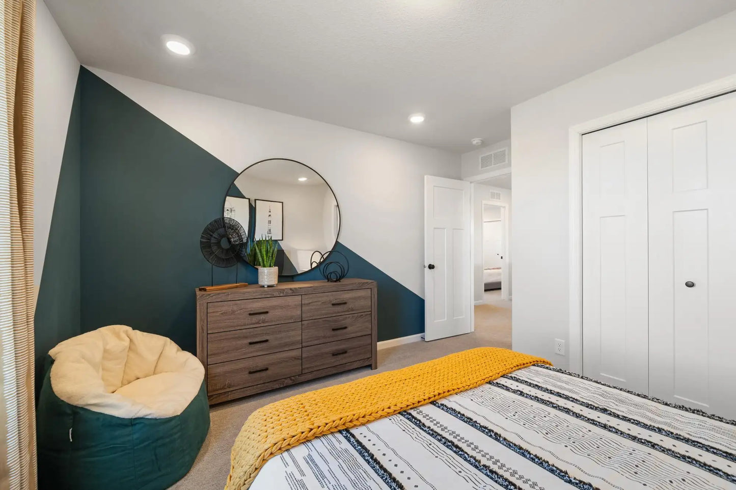 1005 Annagaire Curve, Rosemount, MN 55068