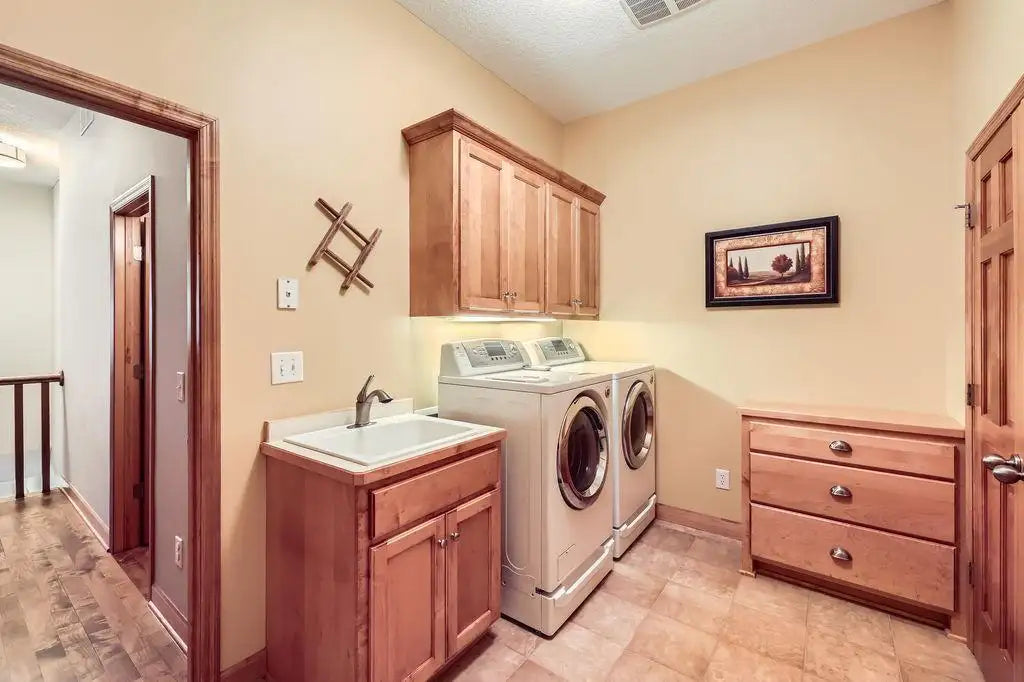17407 Ada Court, Eden Prairie, MN 55347