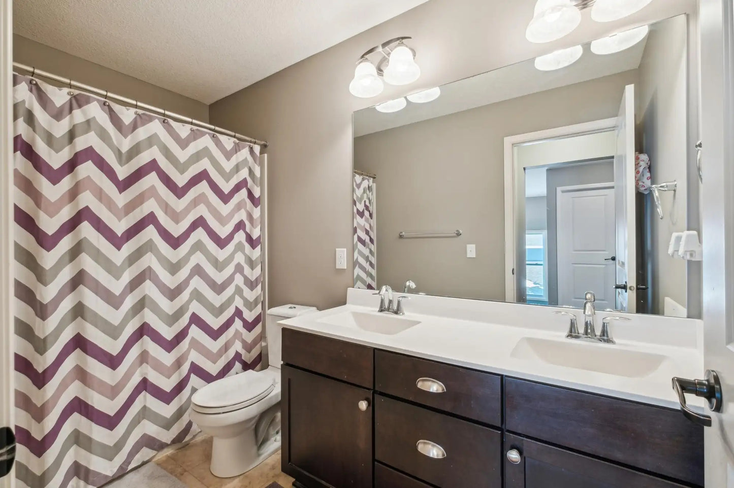 3400 Ridgestone Way, Woodbury, MN 55129