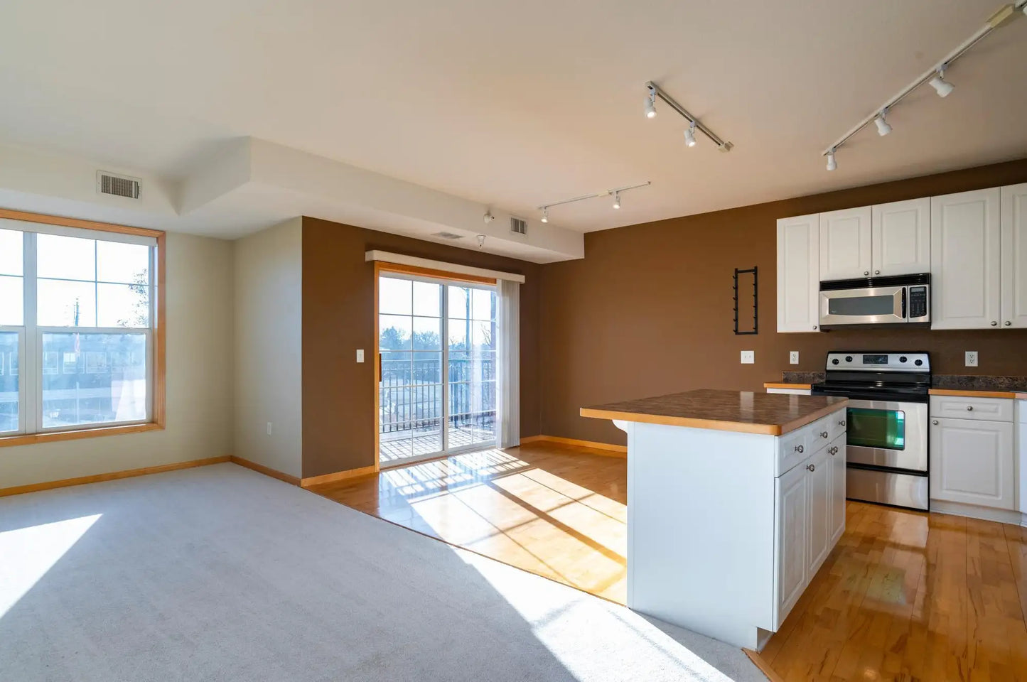 1800 Graham Avenue, Saint Paul, MN 55116