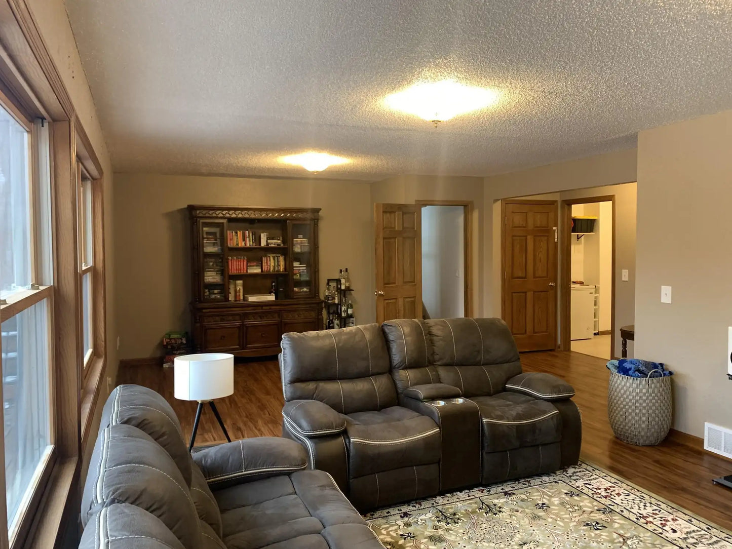 8948 Pinehurst Road, Woodbury, MN 55125