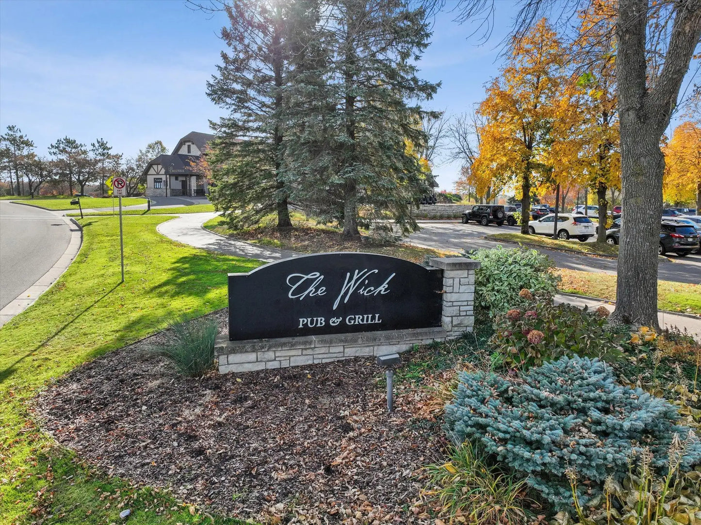 10718 Bent Pine Lane, Woodbury, MN 55129
