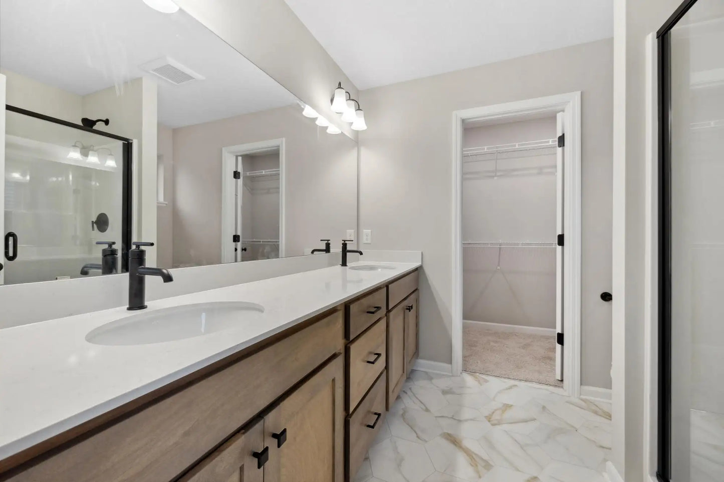 1101 Annacotte Lane, Rosemount, MN 55068