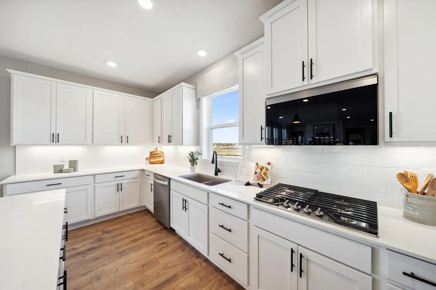 10711 Bent Pine Circle, Woodbury, MN 55129