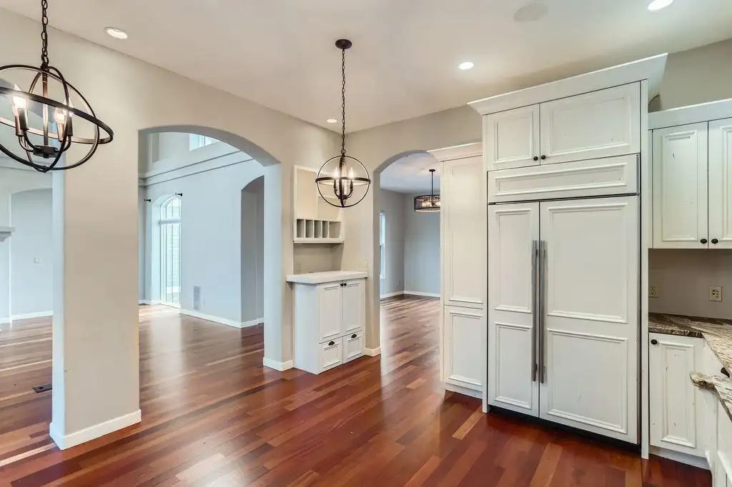 1600 Kenwood Parkway, Minneapolis, MN 55405