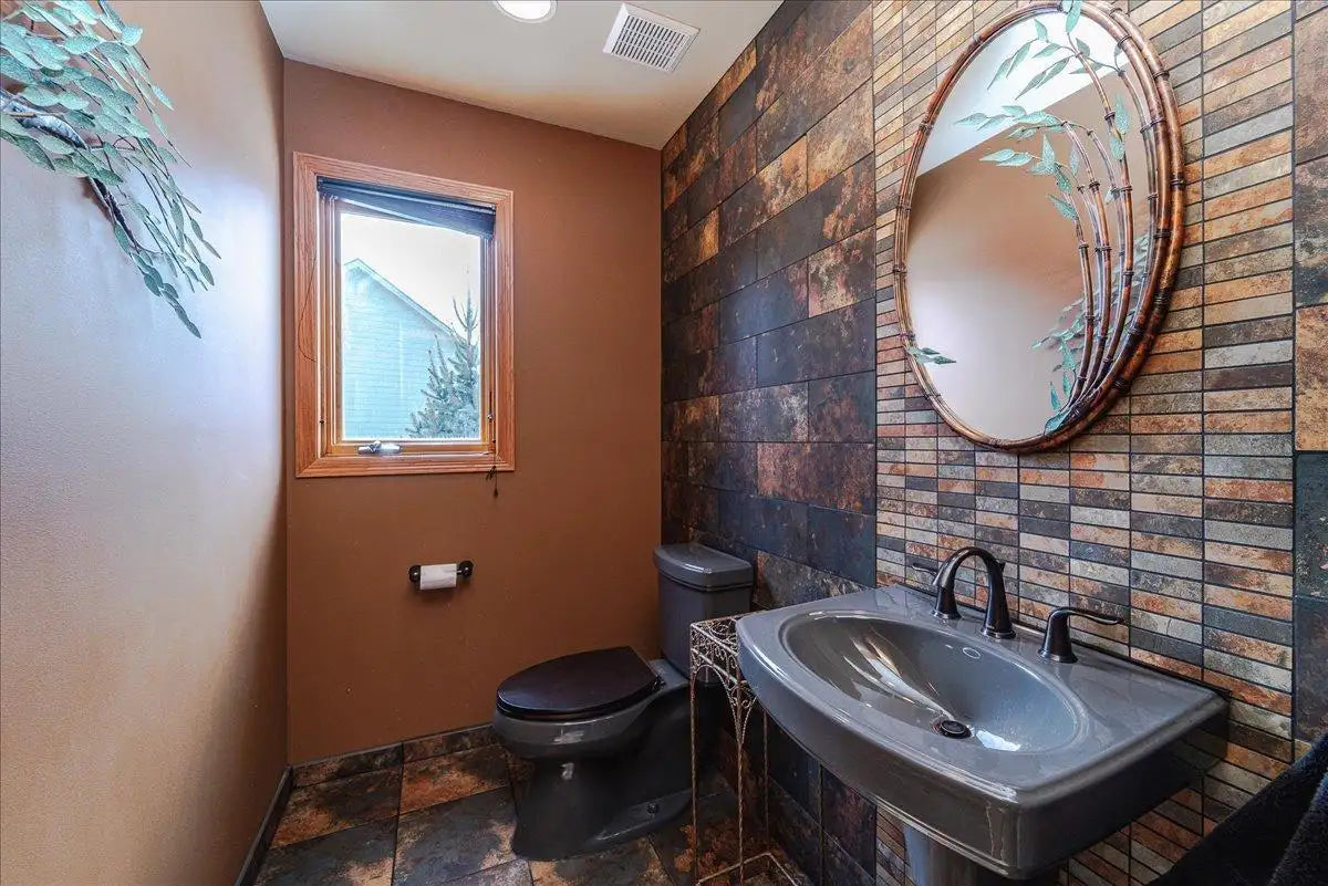1084 Stein Drive, Waconia, MN 55387
