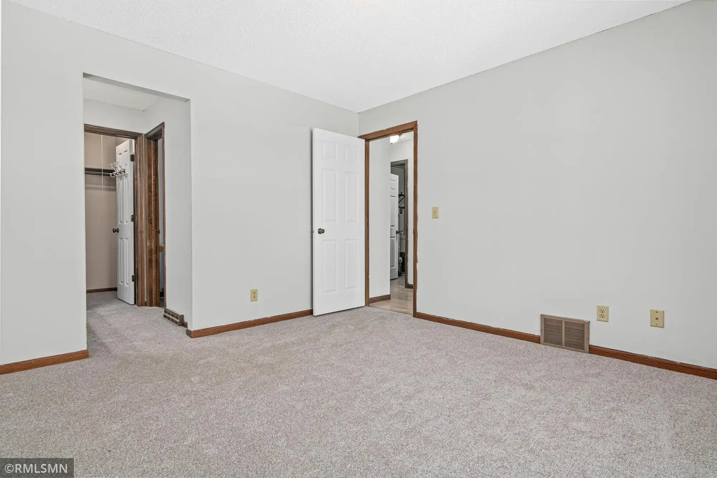 4313 Oakmede Lane, White Bear Twp, MN 55110