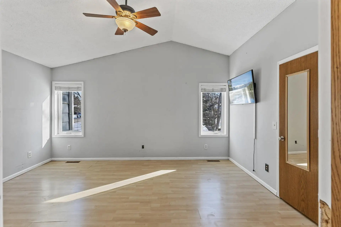 4577 Oak Chase Way, Eagan, MN 55123