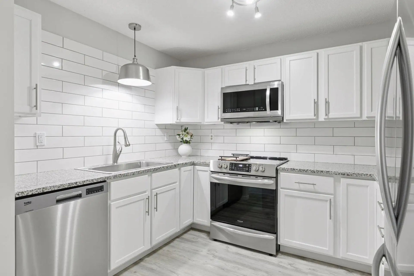 6213 Saint Croix Trail, Oak Park Heights, MN 55082