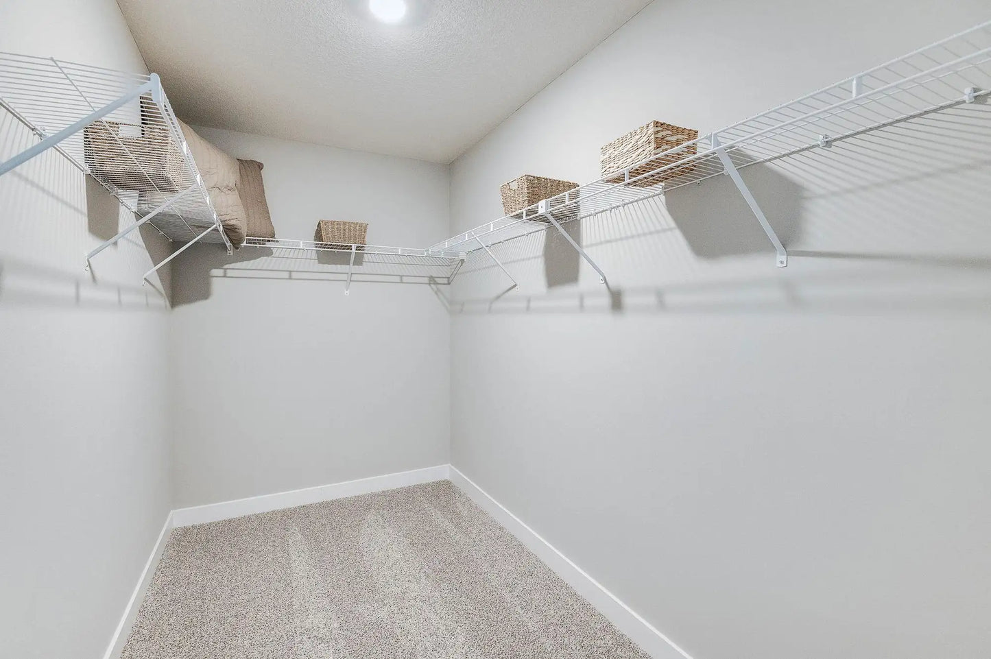 2048 Aquarius Drive, Shakopee, MN 55379