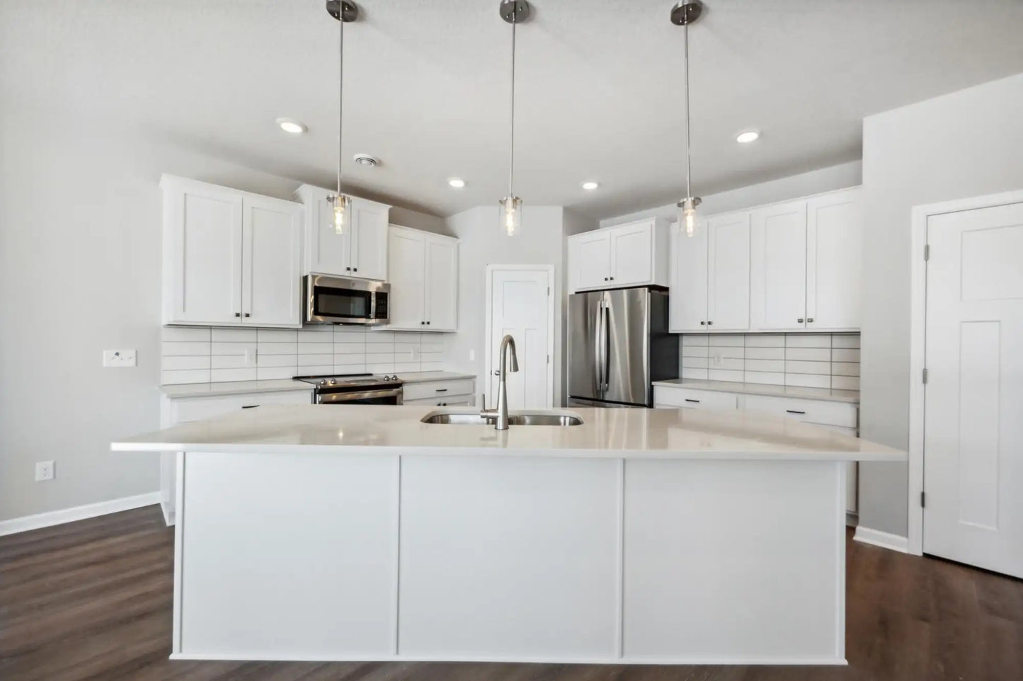 1101 Annacotte Lane, Rosemount, MN 55068