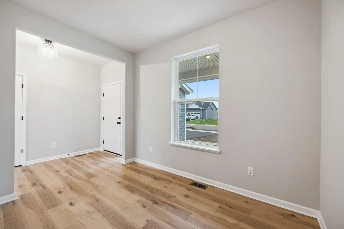 1061 Annagaire Curve, Rosemount, MN 55068