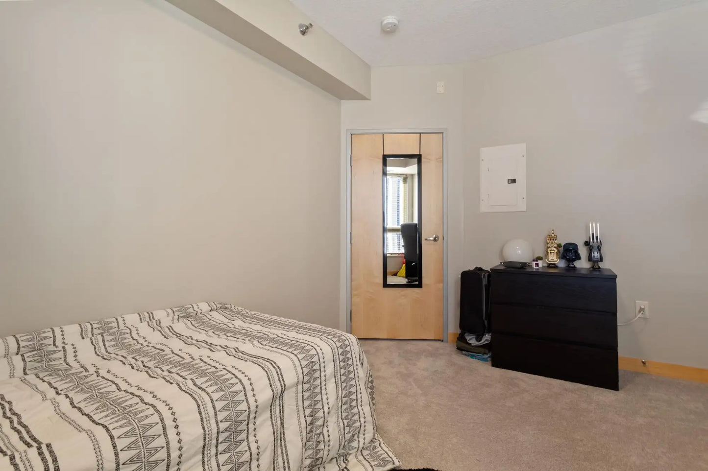 2600 University Avenue, Minneapolis, MN 55414