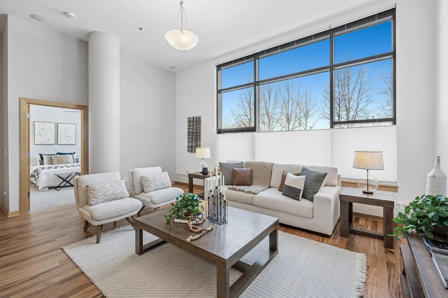 215 10th Avenue, Minneapolis, MN 55415