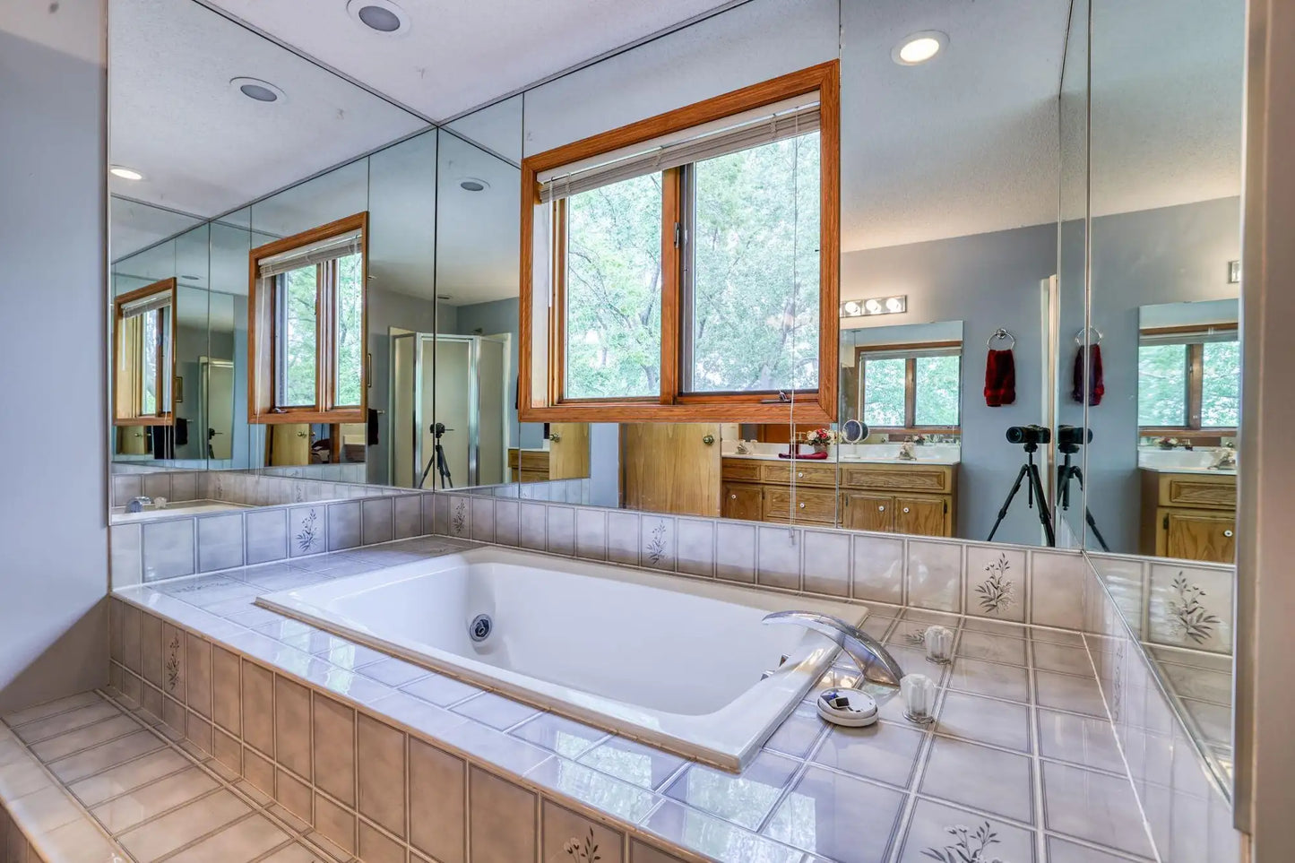 15813 Garden View Drive, Apple Valley, MN 55124