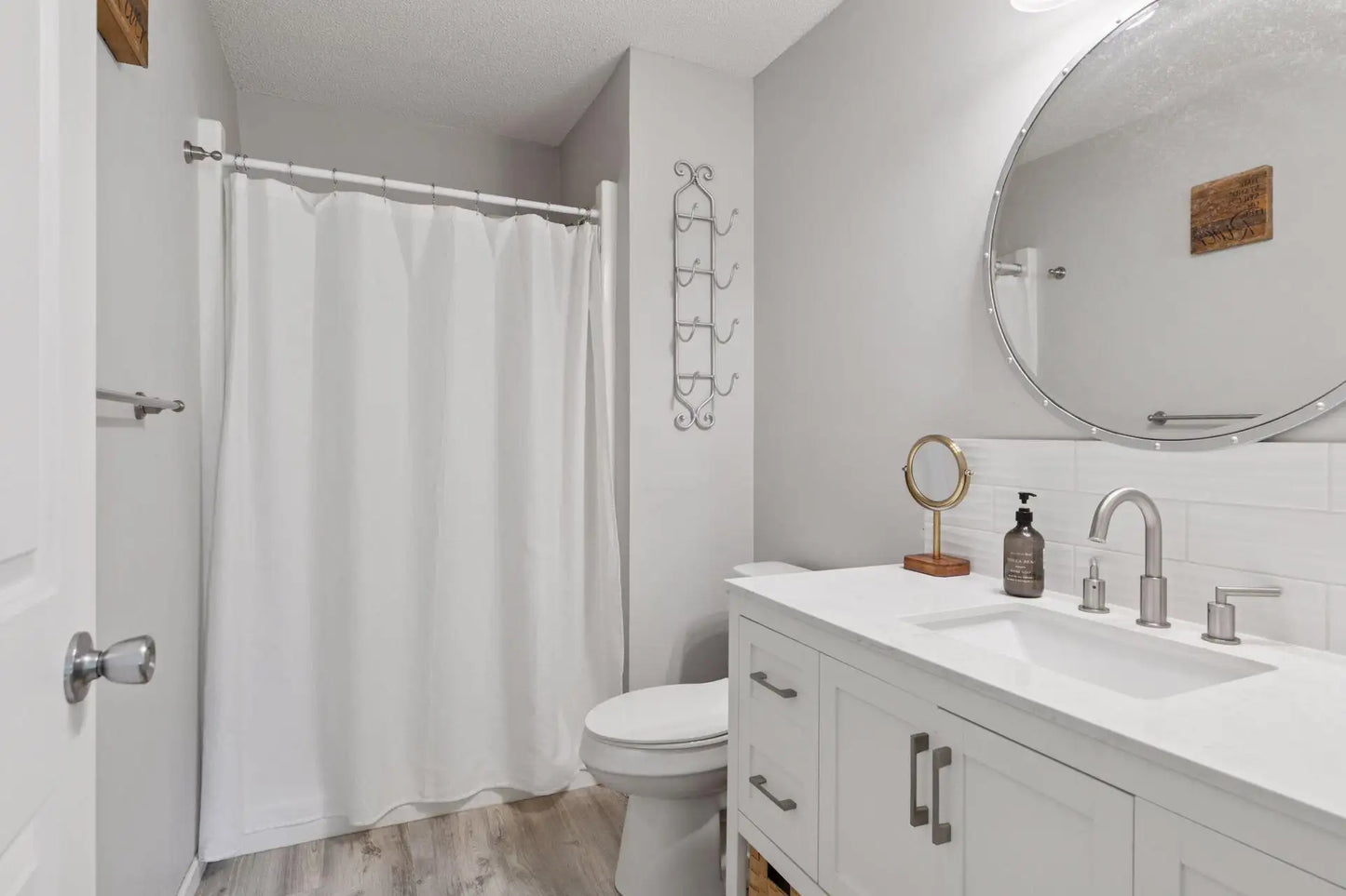 6213 Saint Croix Trail, Oak Park Heights, MN 55082