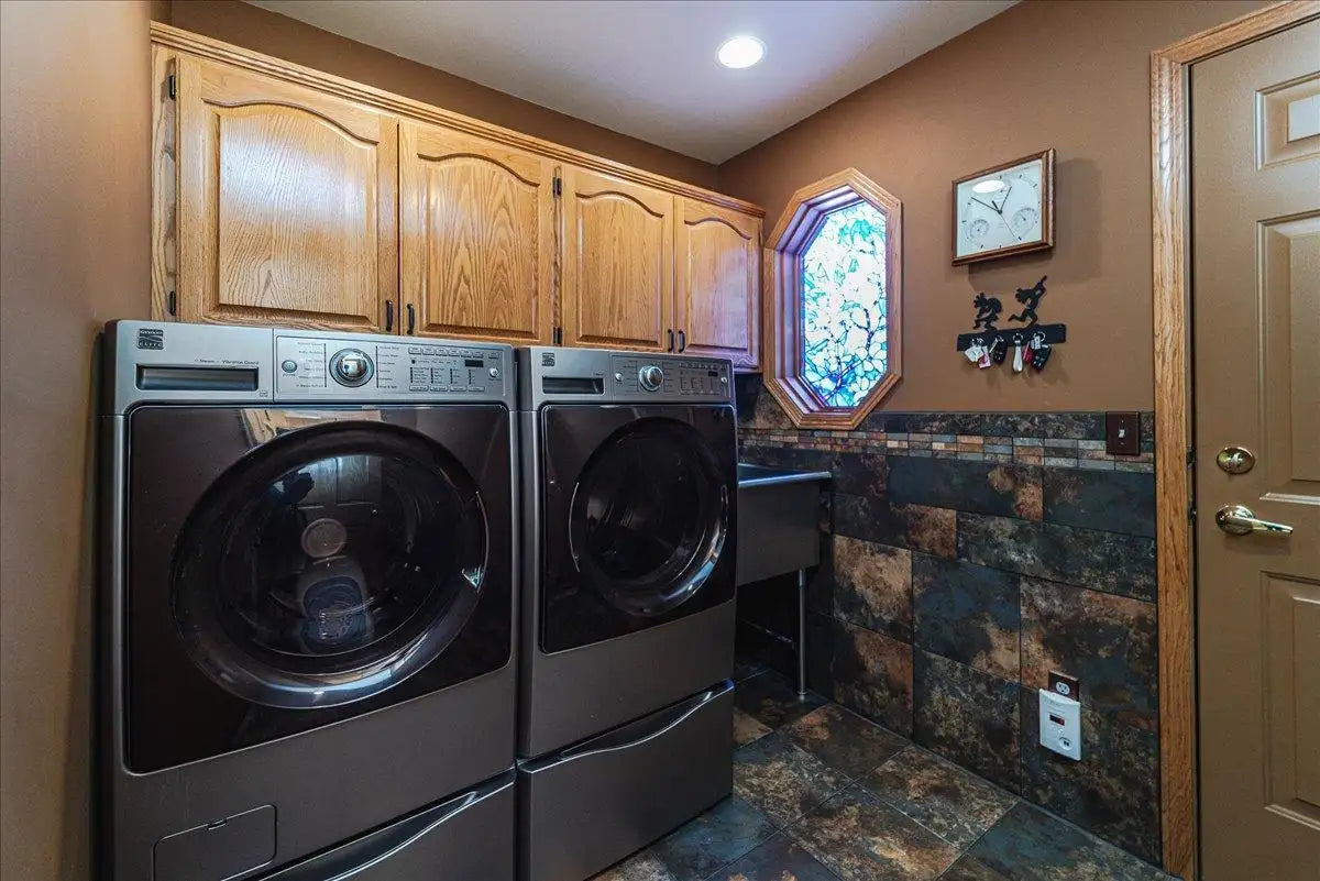 1084 Stein Drive, Waconia, MN 55387