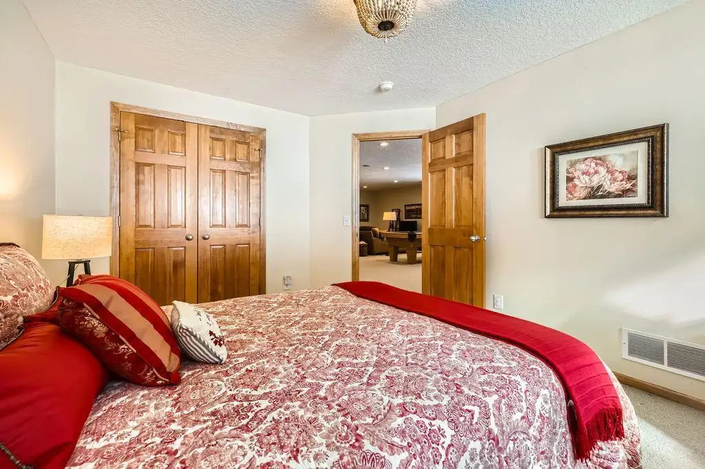 17407 Ada Court, Eden Prairie, MN 55347
