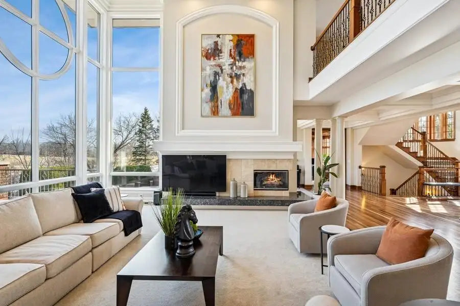 18313 Nicklaus Way, Eden Prairie, MN 55347