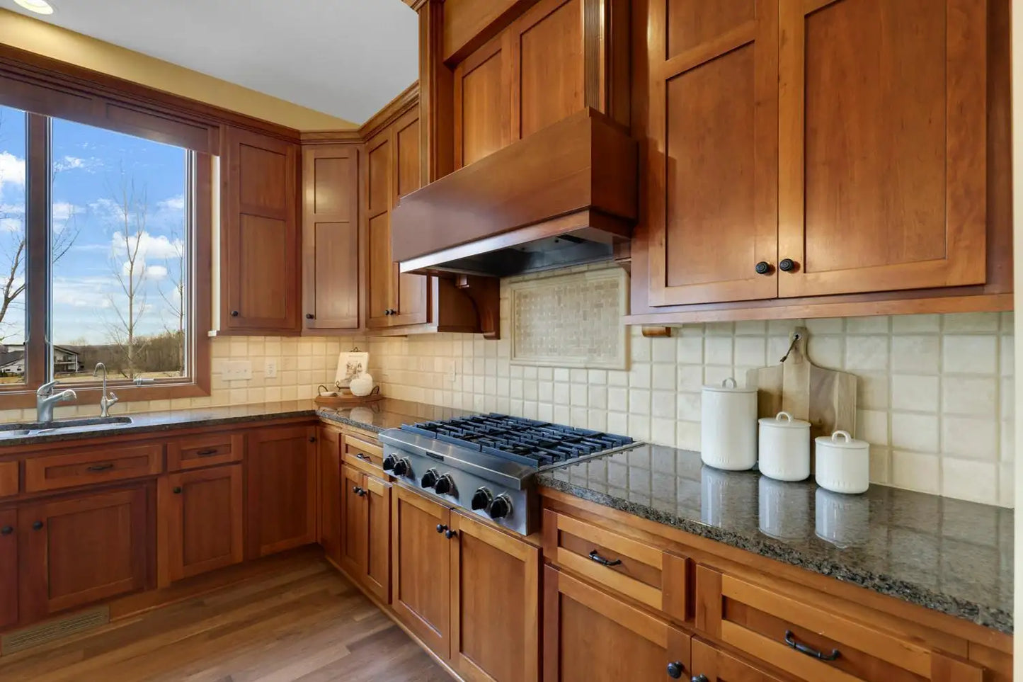 7780 Prairie Grass Pass, Prior Lake, MN 55372