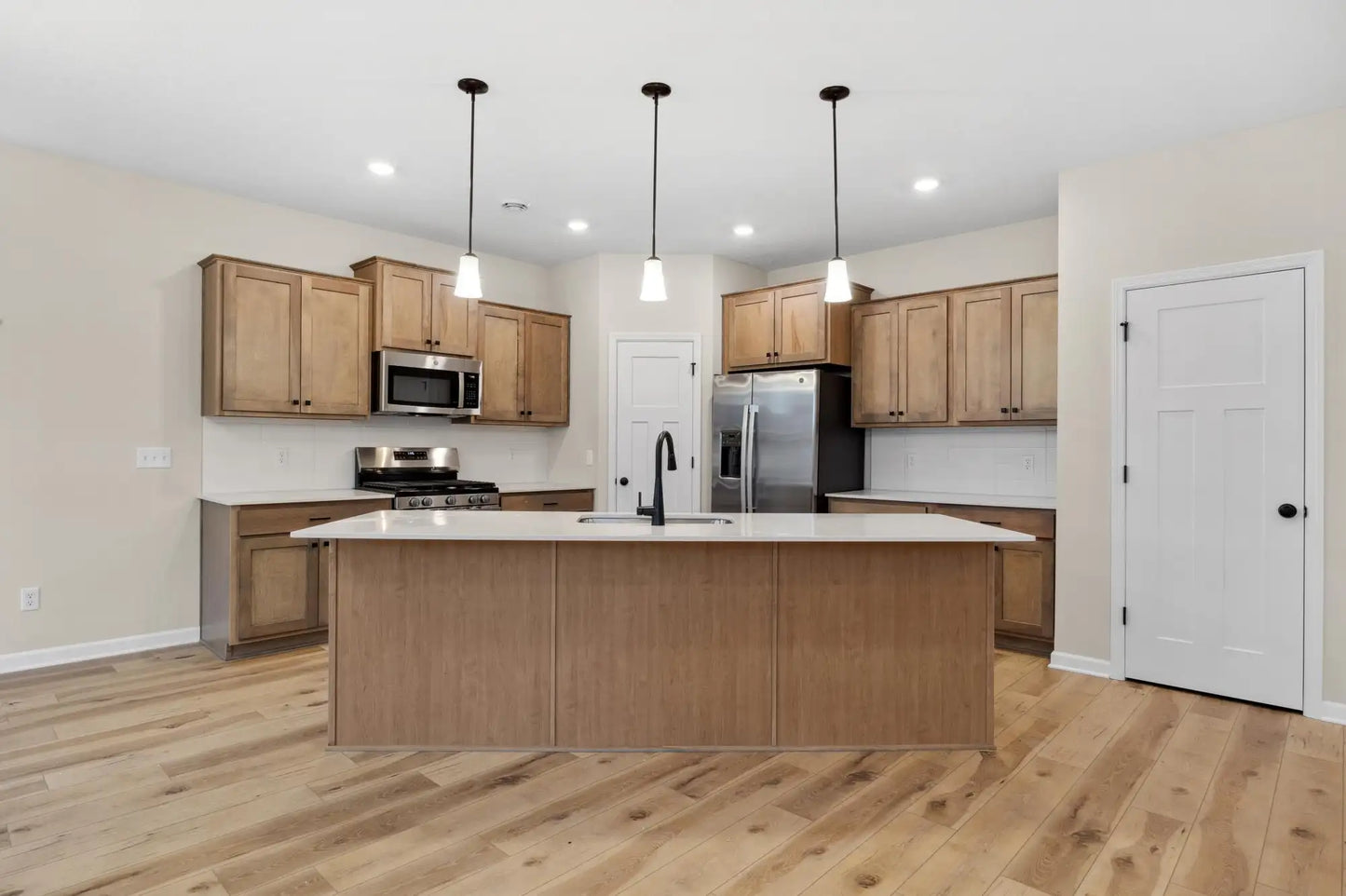 1101 Annacotte Lane, Rosemount, MN 55068