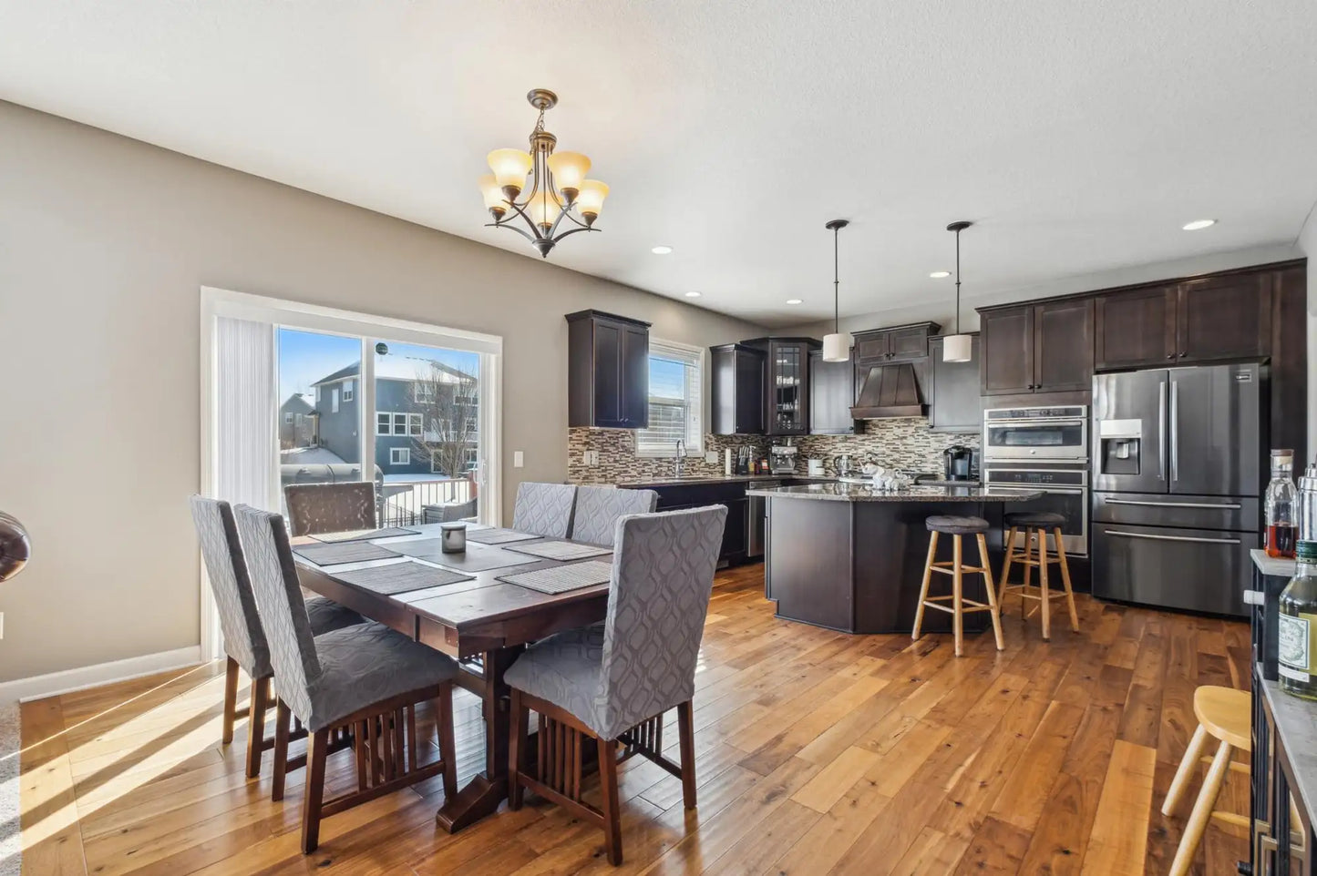 3400 Ridgestone Way, Woodbury, MN 55129