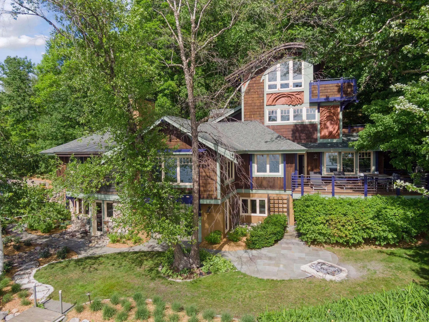5740 Christmas Lake Point, Shorewood, MN 55331