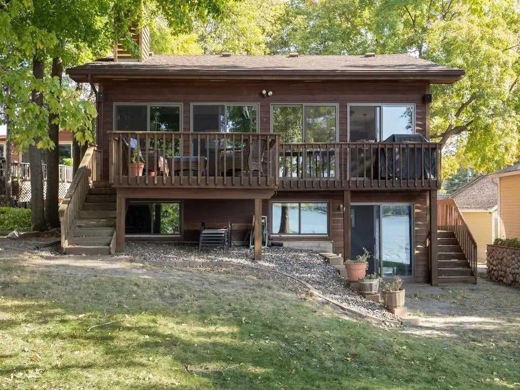1555 Bluebird Lane, Mound, MN 55364