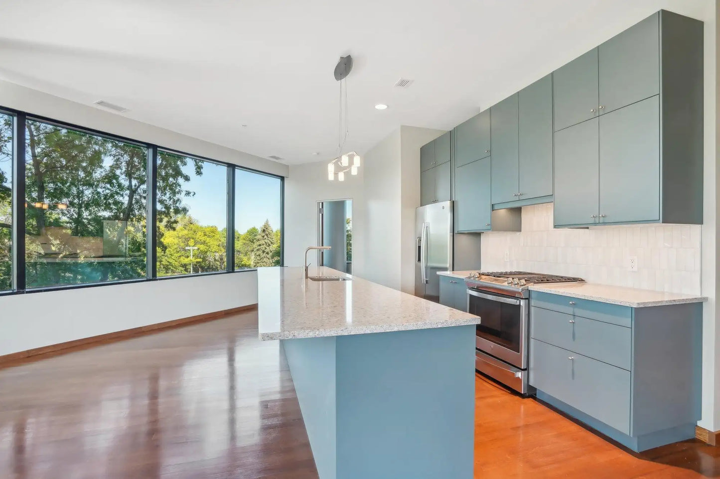 5601 Smetana Drive, Minnetonka, MN 55343