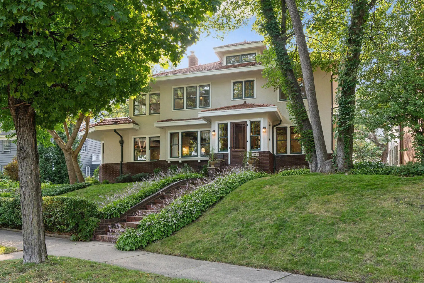 2760 Thomas Avenue, Minneapolis, MN 55416