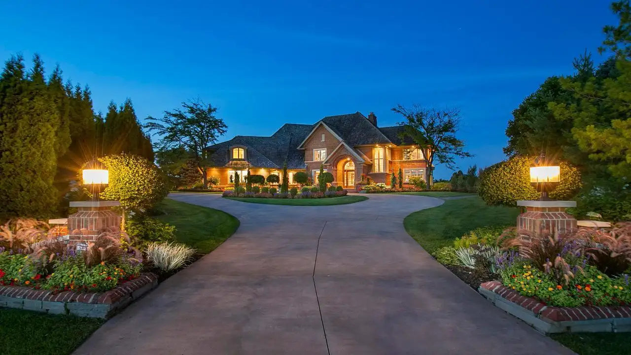 18313 Nicklaus Way, Eden Prairie, MN 55347