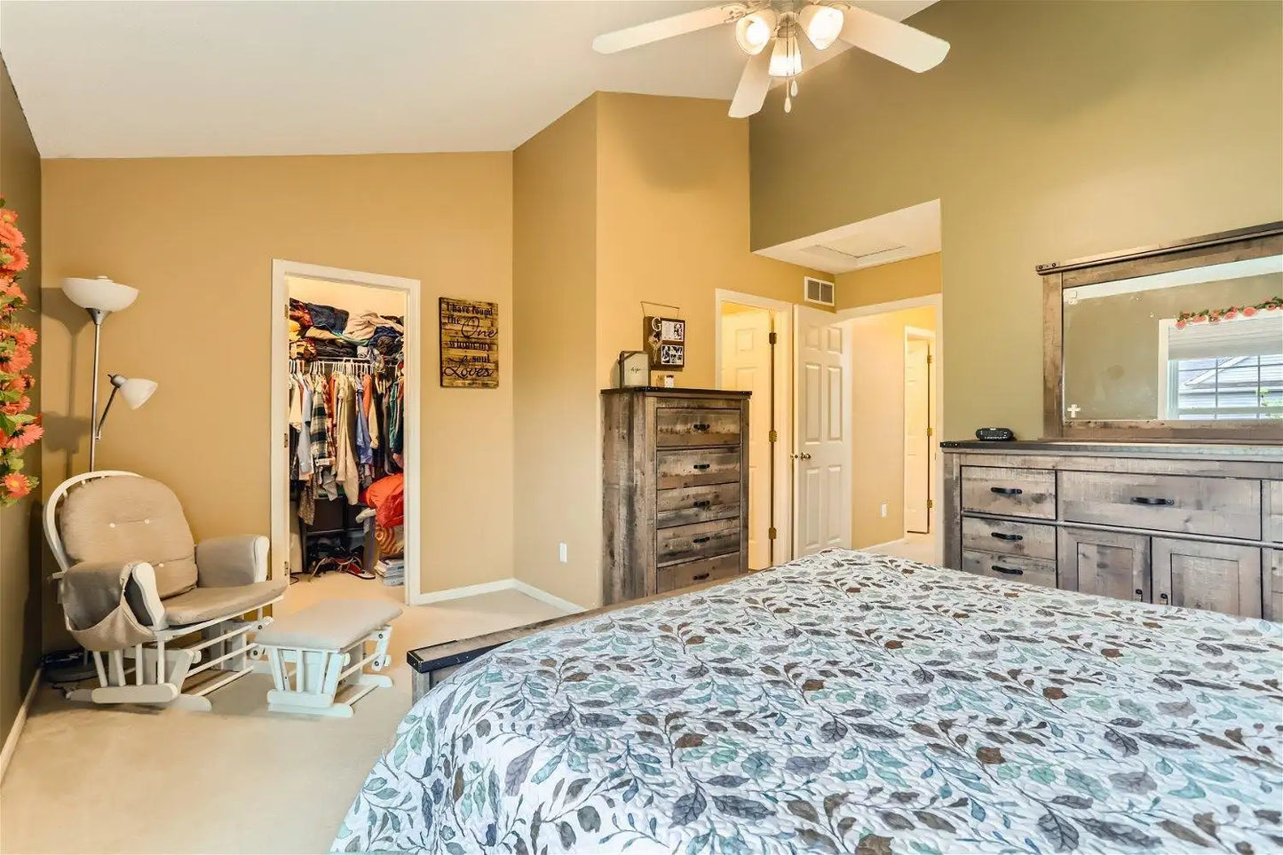 15720 Fox Circle, Apple Valley, MN 55124