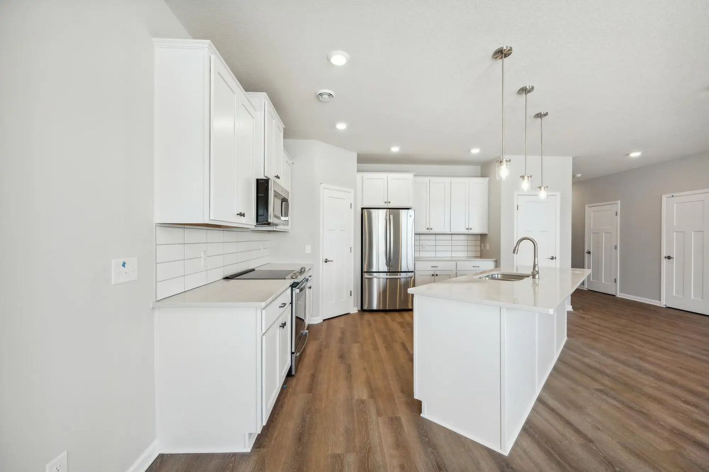 1101 Annacotte Lane, Rosemount, MN 55068