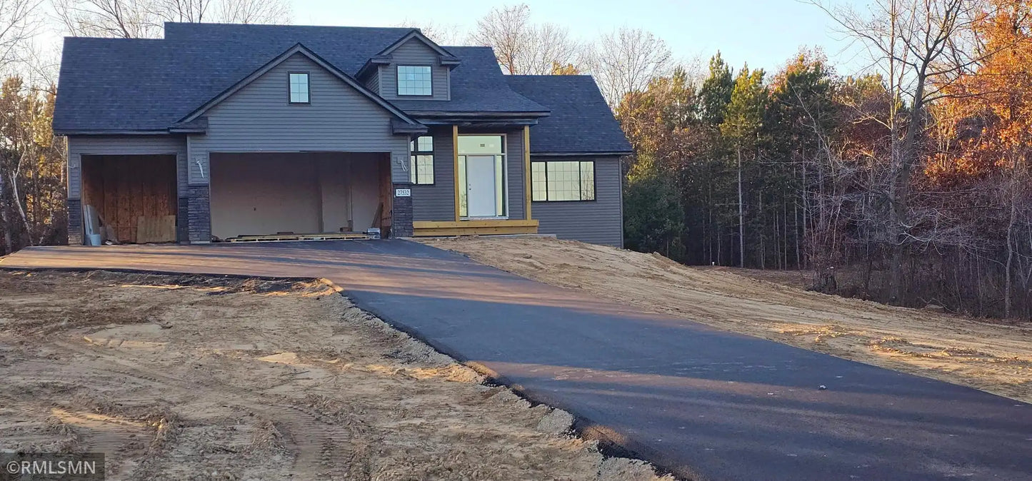 27532 Dahlia Street, Isanti, MN 55040