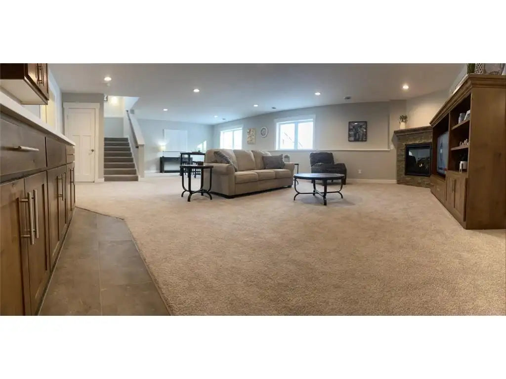 19807 Henning Avenue, Lakeville, MN 55044