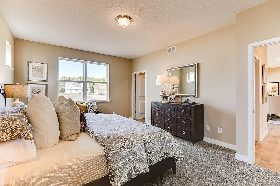 2483 Marsh View Court, Shakopee, MN 55379