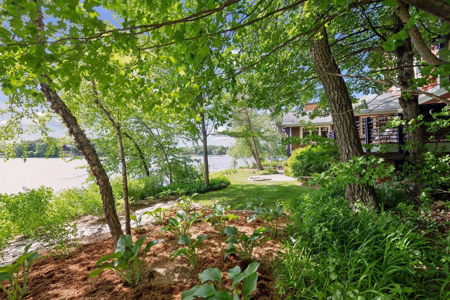 5740 Christmas Lake Point, Shorewood, MN 55331