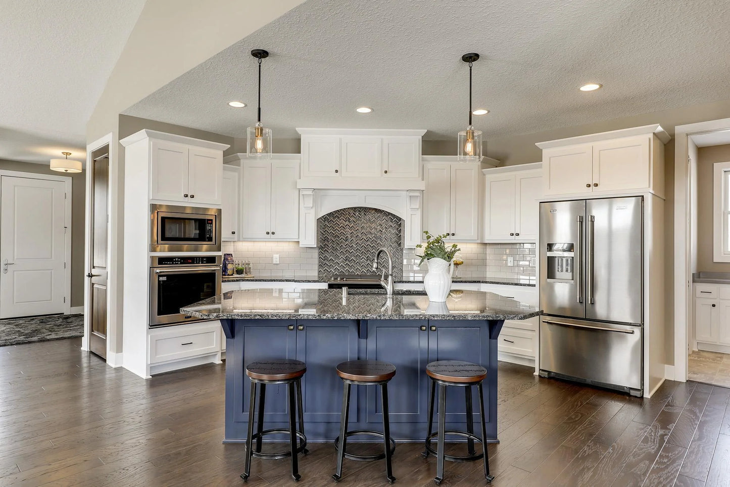 3163 Christopher Lane, Shoreview, MN 55126