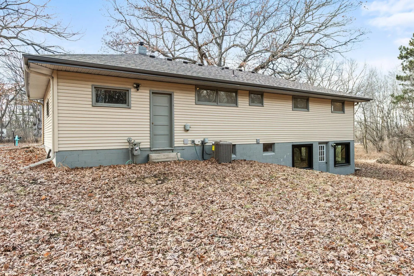 7624 Pioneer Road, Wyoming, MN 55092