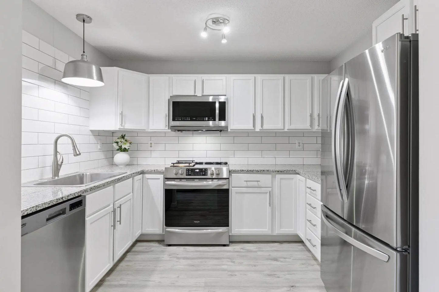 6213 Saint Croix Trail, Oak Park Heights, MN 55082