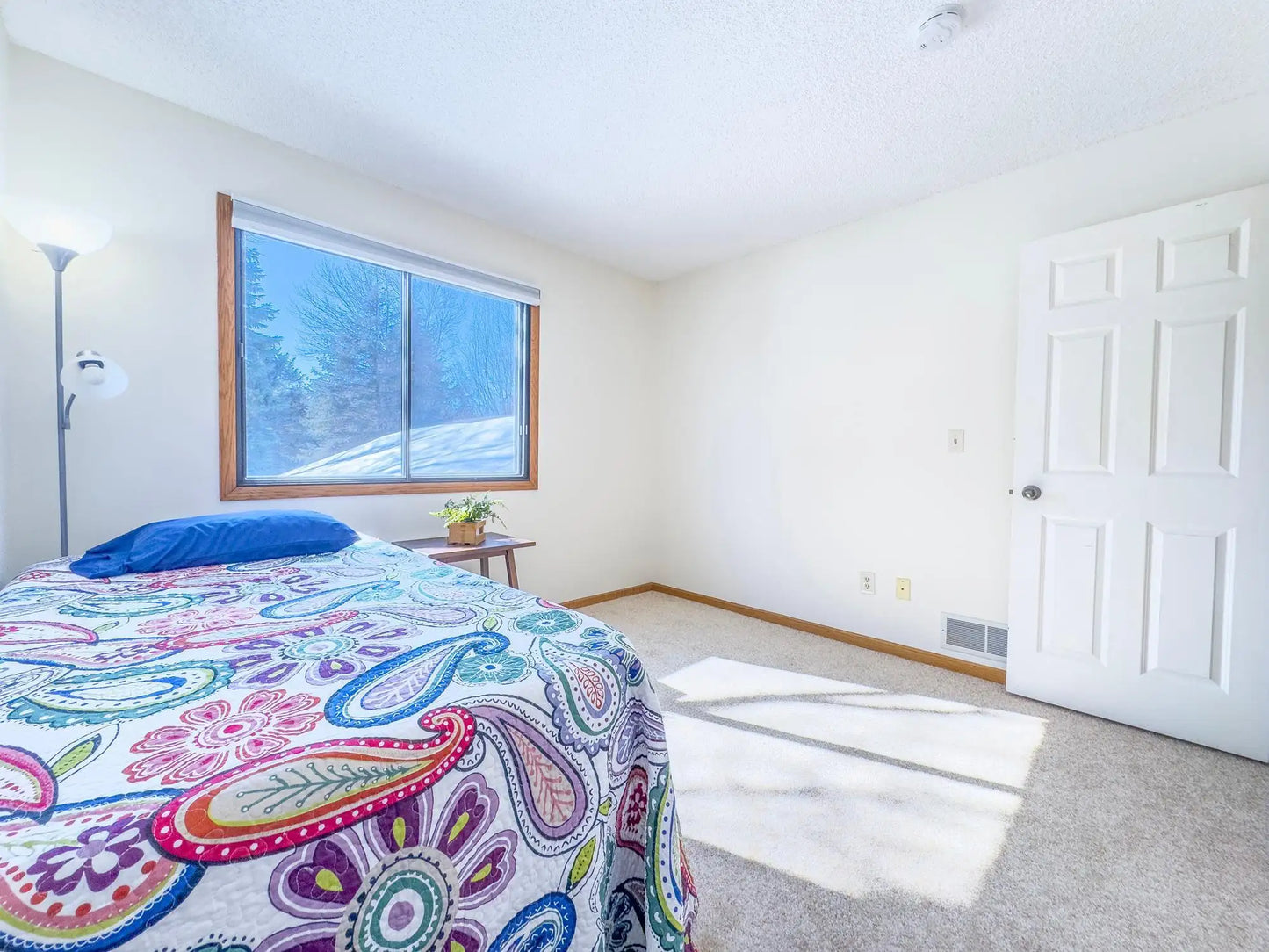 7576 Villa Court, Eden Prairie, MN 55346